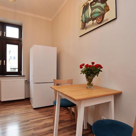 Stylowy 2-Pokojowy Apartament 5 Min. Od Rynku فروتسواف المظهر الخارجي الصورة