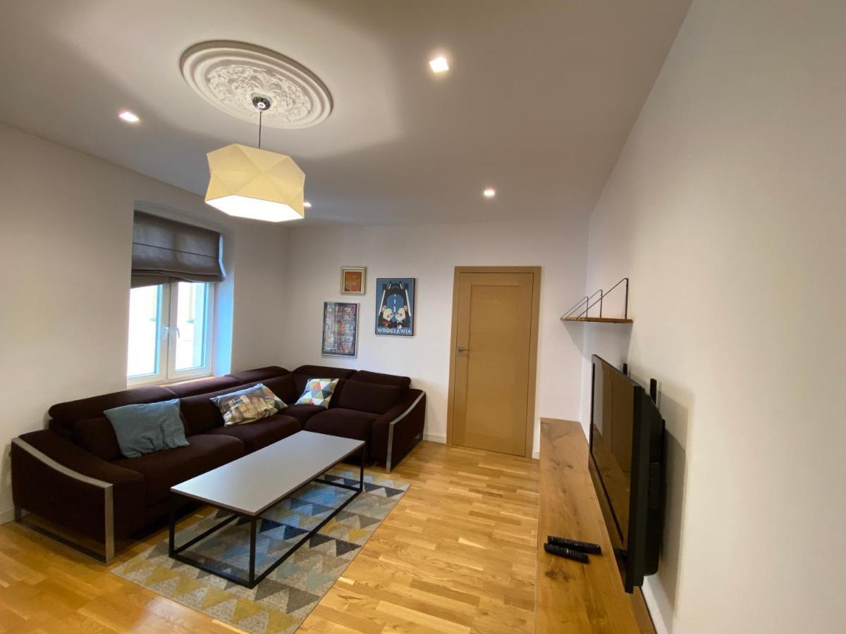 Stylowy 2-Pokojowy Apartament 5 Min. Od Rynku فروتسواف المظهر الخارجي الصورة