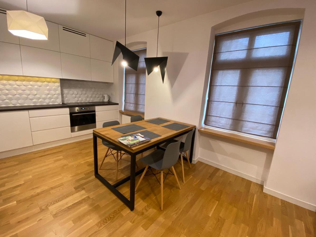 Stylowy 2-Pokojowy Apartament 5 Min. Od Rynku فروتسواف المظهر الخارجي الصورة