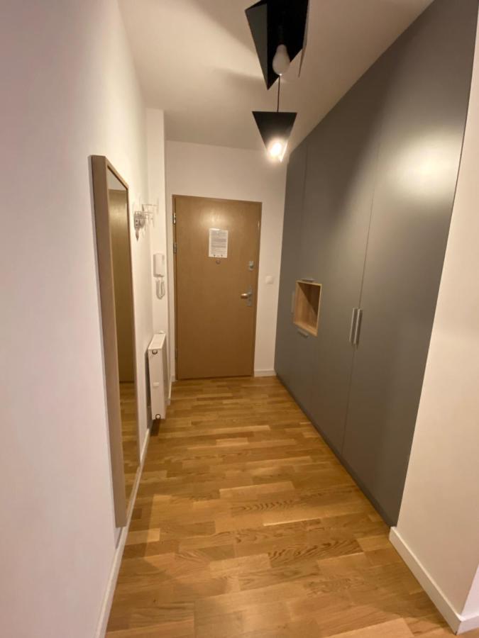 Stylowy 2-Pokojowy Apartament 5 Min. Od Rynku فروتسواف المظهر الخارجي الصورة