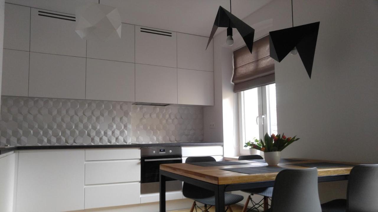 Stylowy 2-Pokojowy Apartament 5 Min. Od Rynku فروتسواف المظهر الخارجي الصورة
