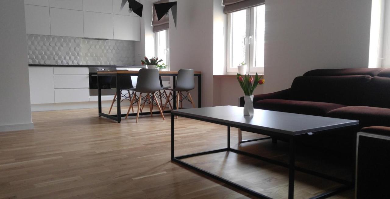 Stylowy 2-Pokojowy Apartament 5 Min. Od Rynku فروتسواف المظهر الخارجي الصورة