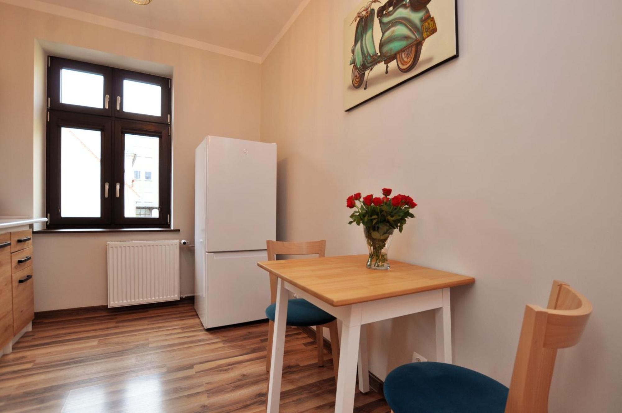 Stylowy 2-Pokojowy Apartament 5 Min. Od Rynku فروتسواف المظهر الخارجي الصورة