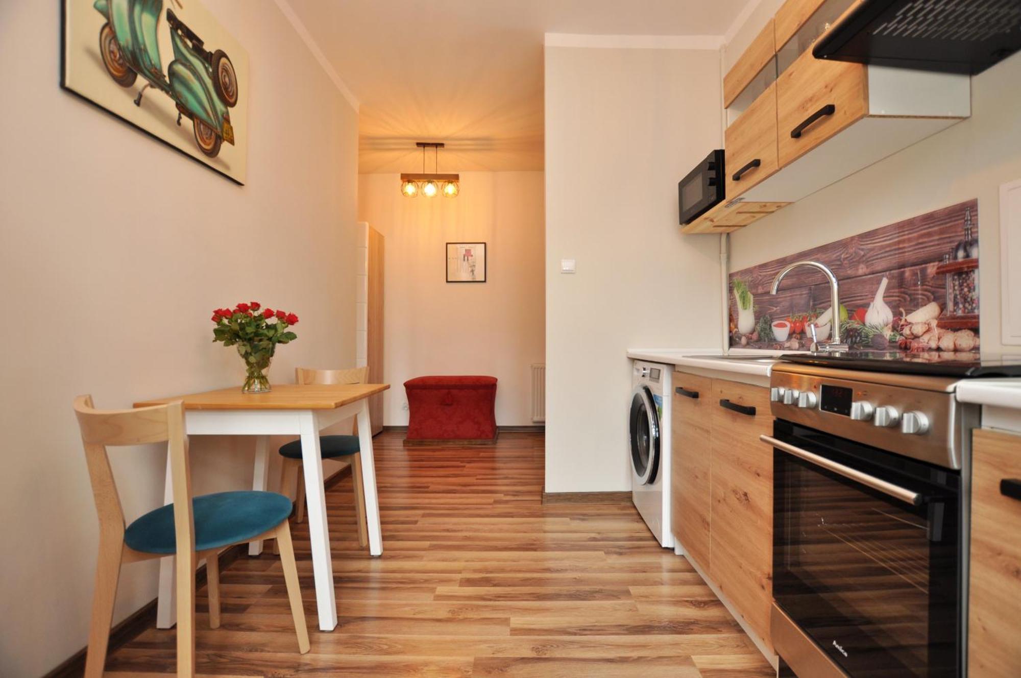Stylowy 2-Pokojowy Apartament 5 Min. Od Rynku فروتسواف المظهر الخارجي الصورة