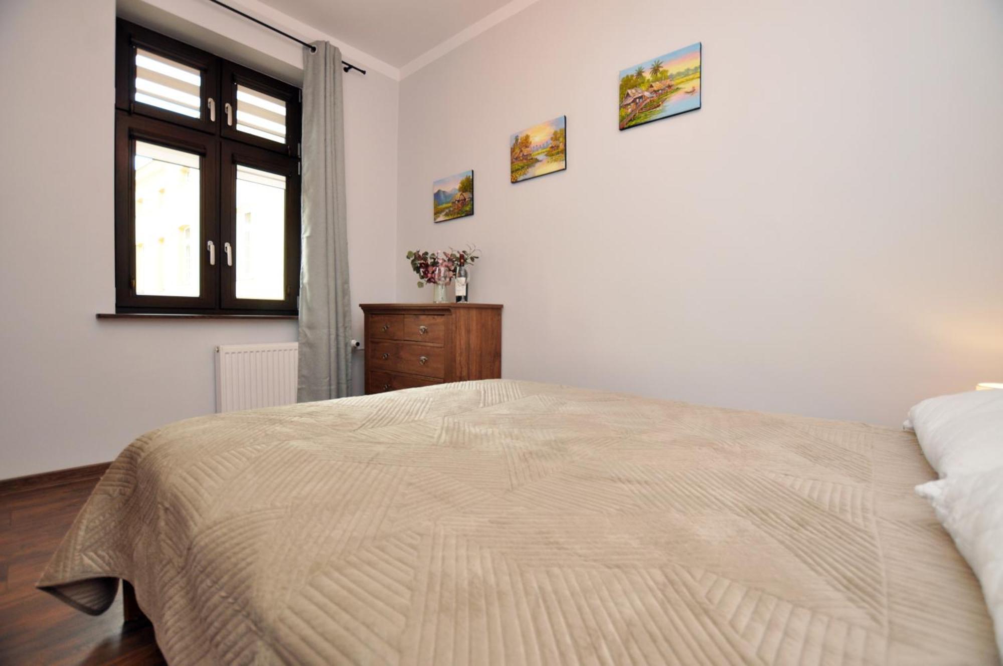 Stylowy 2-Pokojowy Apartament 5 Min. Od Rynku فروتسواف المظهر الخارجي الصورة